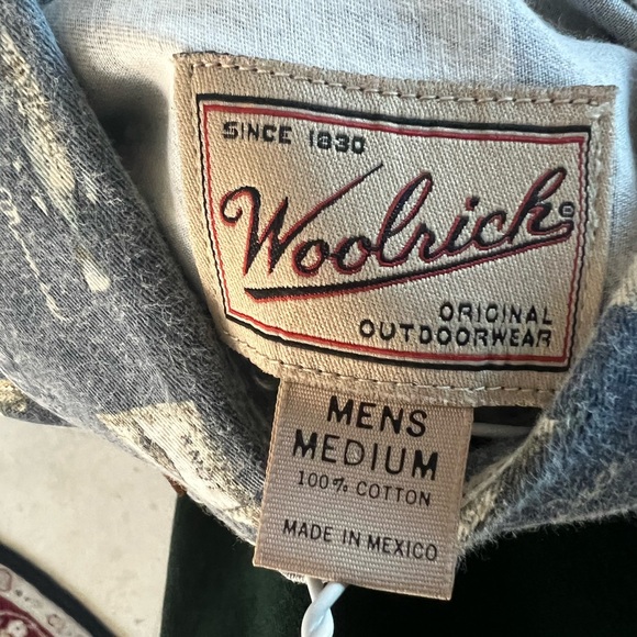 CLEARANCE Men’s Medium Woolrich Fishing Patterned Blue Button Down Shirt - Picture 5 of 10